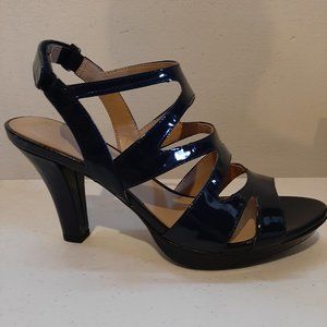 Naturalizer  Dianna  strappy  slingback heel, new in box. Navy color.